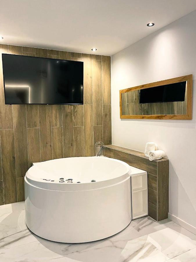 Cordoba Boutique Vv Con Jacuzziアパートメント エクステリア 写真