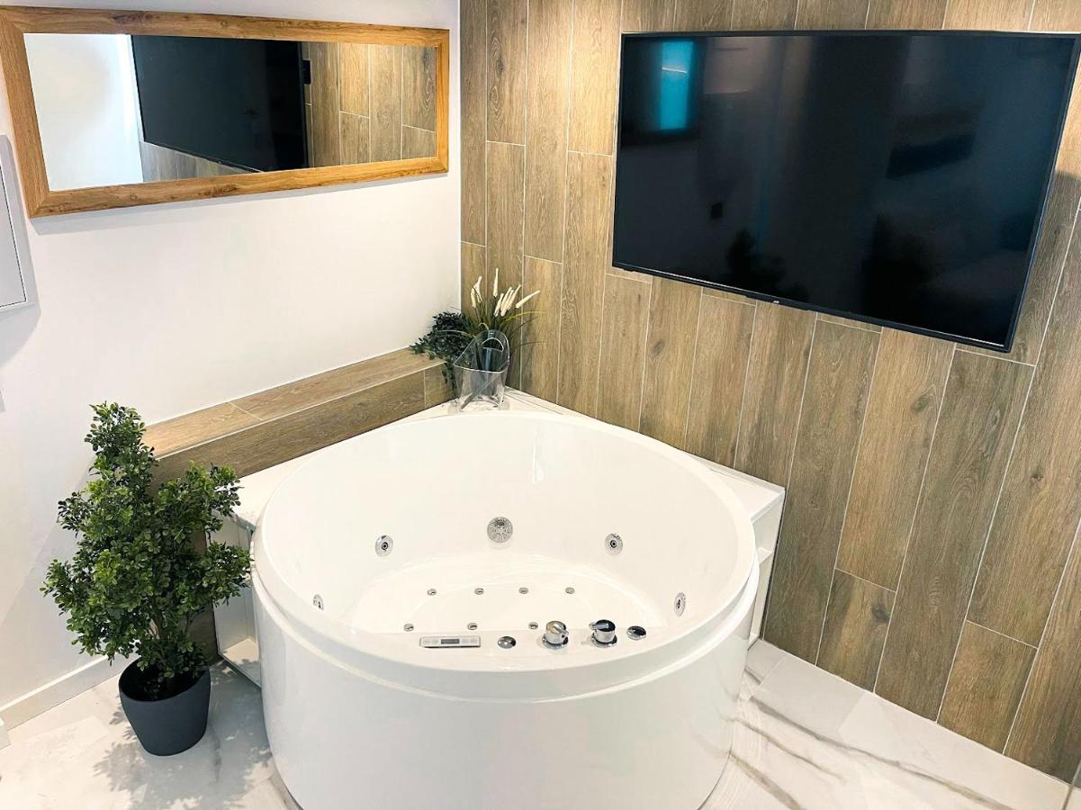 Cordoba Boutique Vv Con Jacuzziアパートメント エクステリア 写真