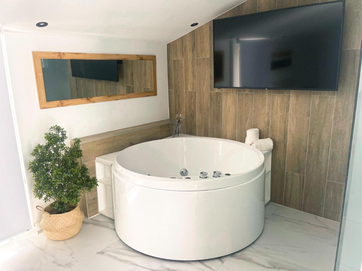 Cordoba Boutique Vv Con Jacuzziアパートメント エクステリア 写真